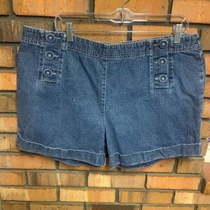 Boden Helton Sailor Jean Shorts with Button Accents